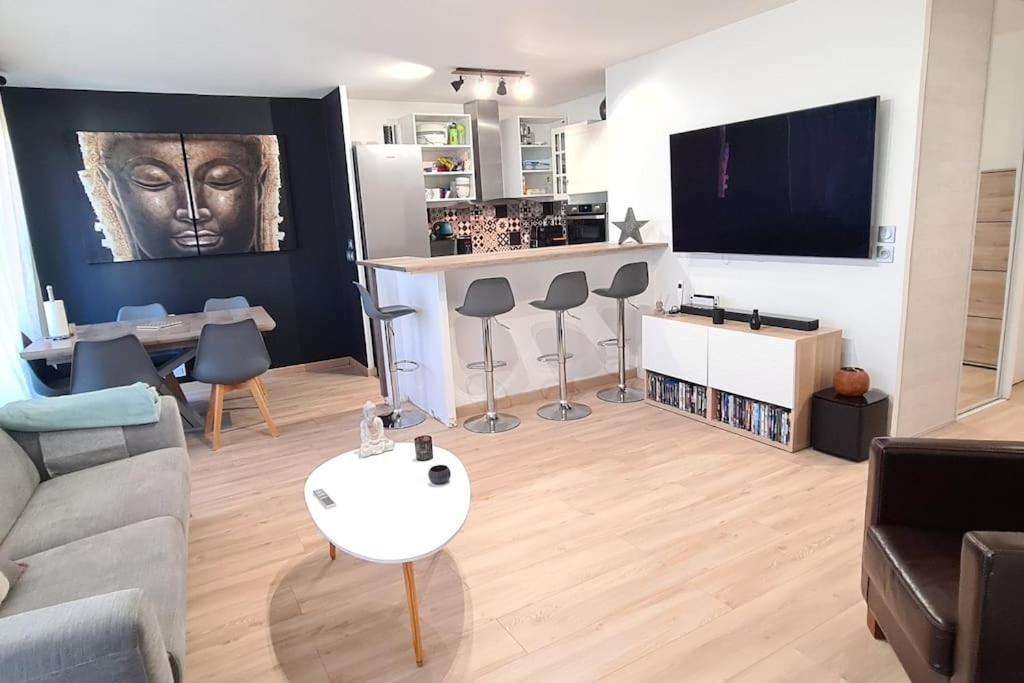 Charmant Logement Avec Jacuzzi Mantes-la-Jolie Exteriér fotografie