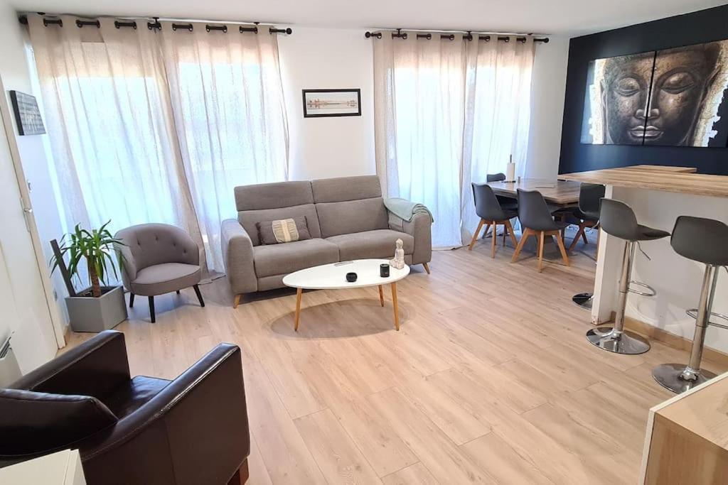 Charmant Logement Avec Jacuzzi Mantes-la-Jolie Exteriér fotografie